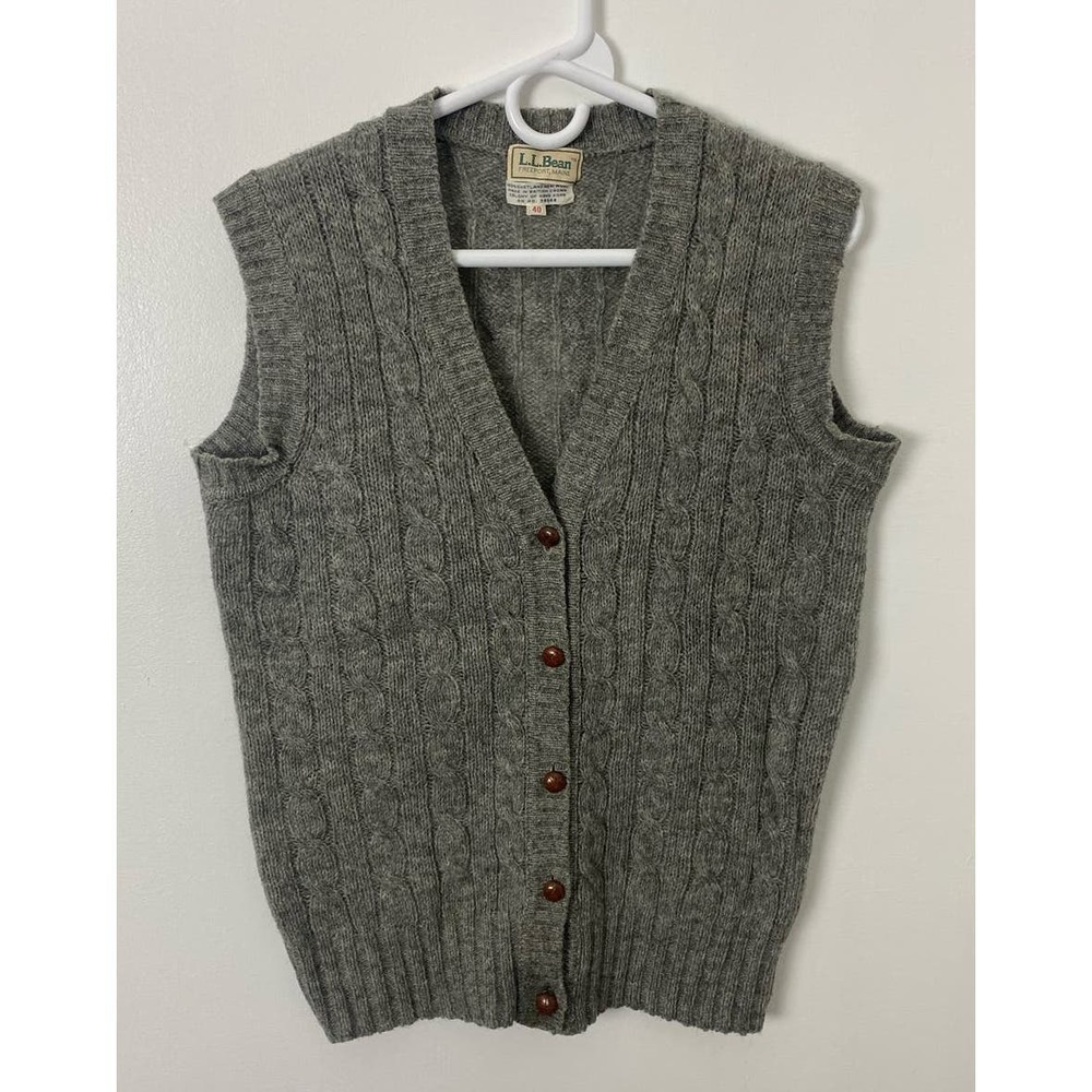 VTG 70s LL Bean shetland wool wooden button cable-knit cardigan sweater vest, 40